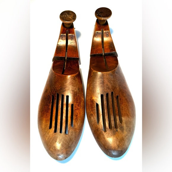 Vintage Other - Vintage Wooden Men's Shoe Trees - Brown Shoe Stretcher Pair, Men’s Size 8